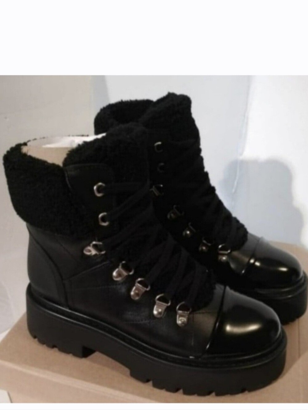 Steve Madden Reyen Black Leather Lace Up dhBoot (Women)Size 6.5.  New in b…